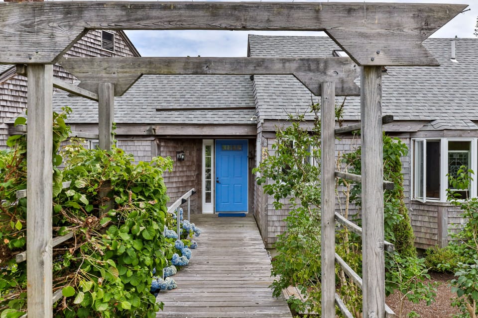 This house sleeps 9 with 2 full baths and 2 half baths. 