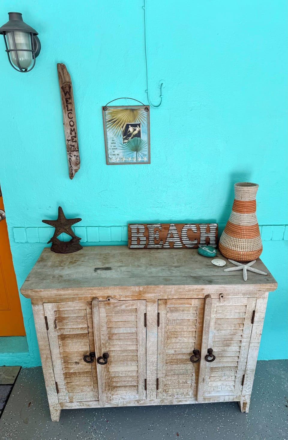 Fully furnished outdoor patio