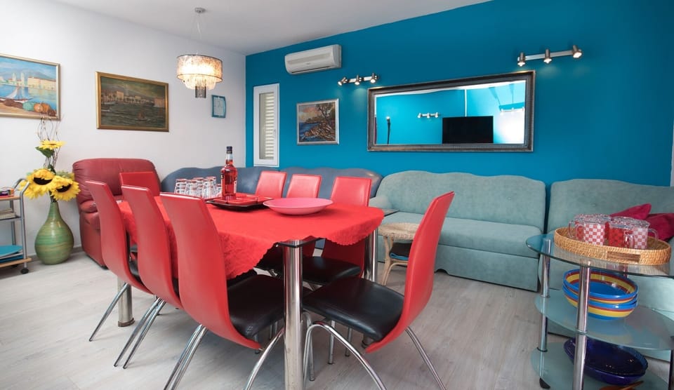 Dining room 1