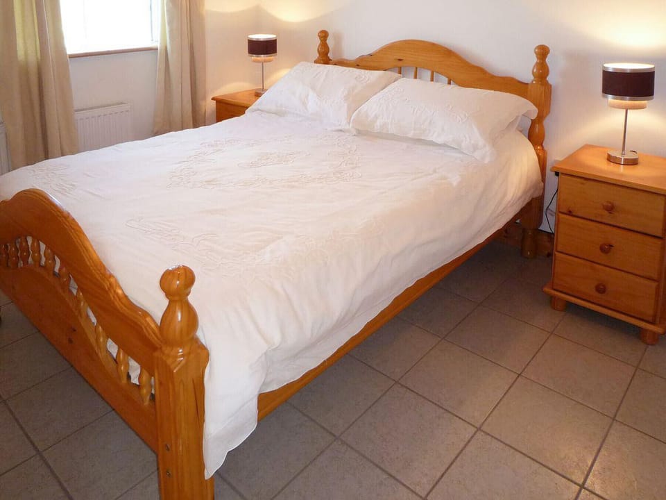 Heir Island Holiday Homes - The Old Barn, Skibbereen, West Cork