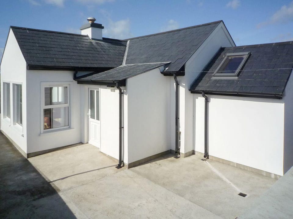 Heir Island Holiday Homes - The Old Barn, Skibbereen, West Cork