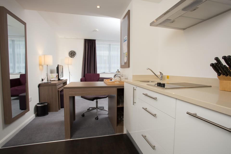 Prepare a snack in the kitchenette!