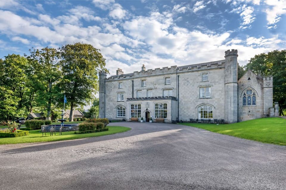Stately approach to the resort.