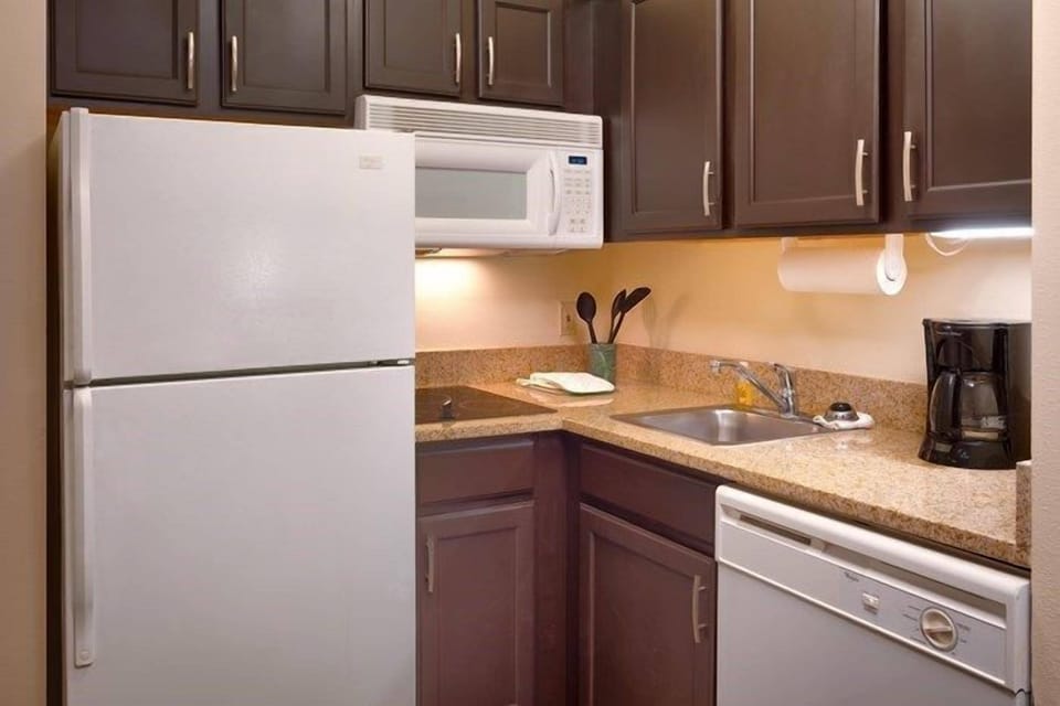 Make a tasty snack in your own kitchenette!