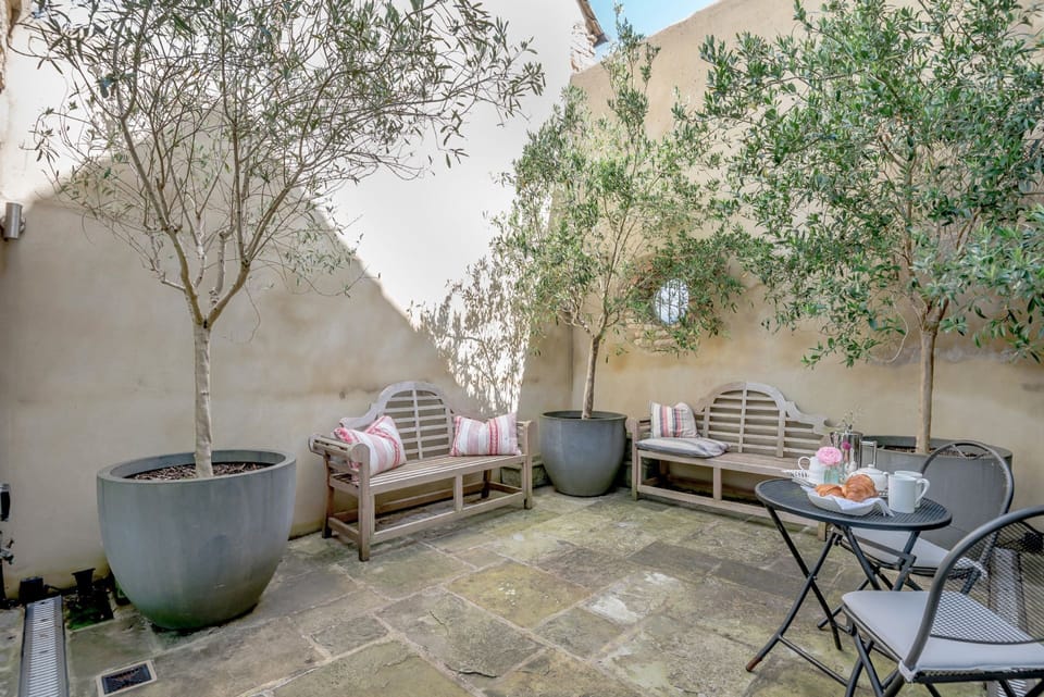 The Brewery Courtyard - StayCotswold