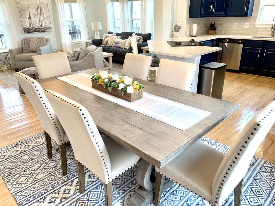The dining table can expand to seat 8.