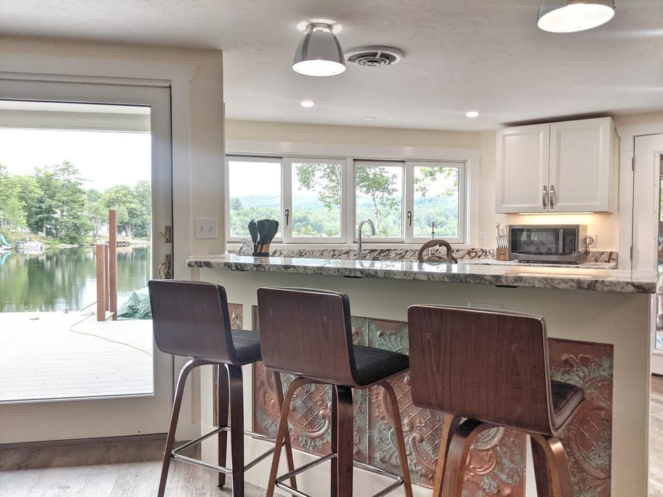 Seating at the breakfast bar.