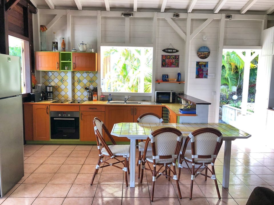 The kitchen of Villa Cajou
