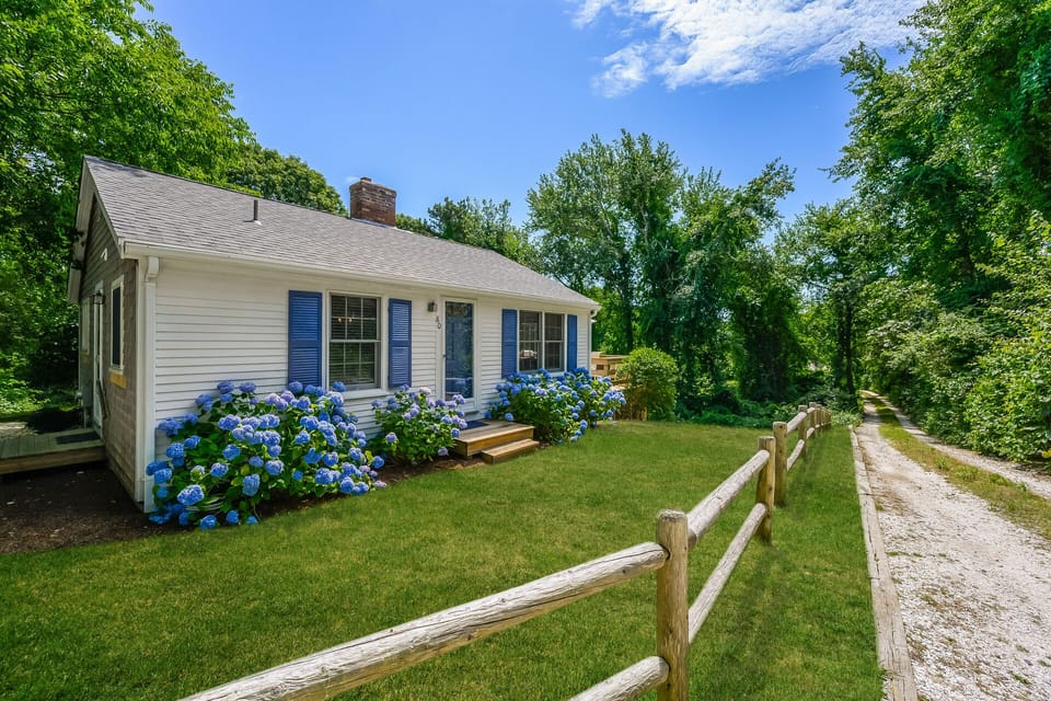 Welcome to Azure Cottage- 80 Lienau Dr Chatham Ma - Cape Cod- New England Vacation Rentals
