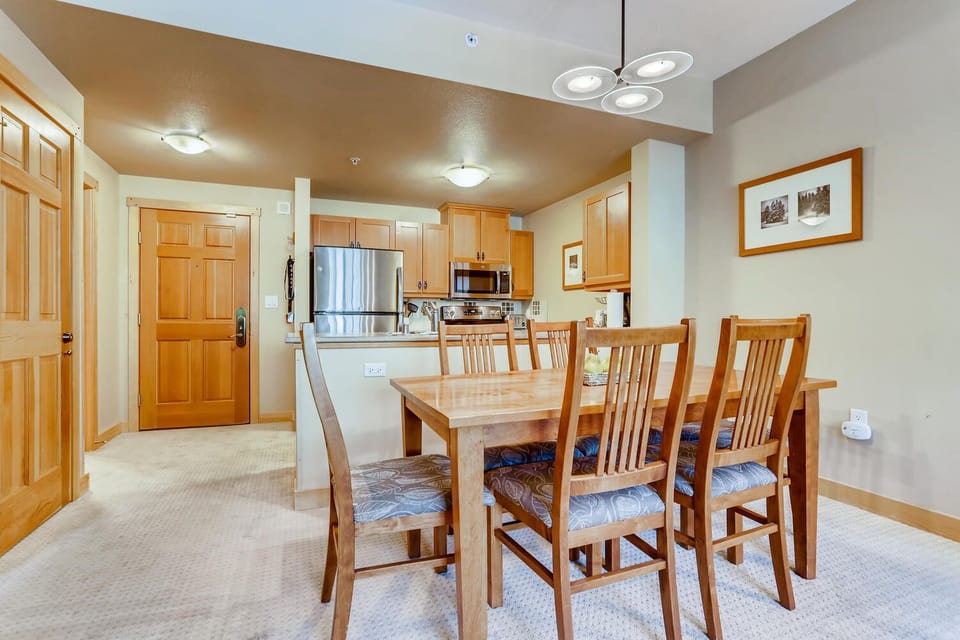 PP202 Dining Area