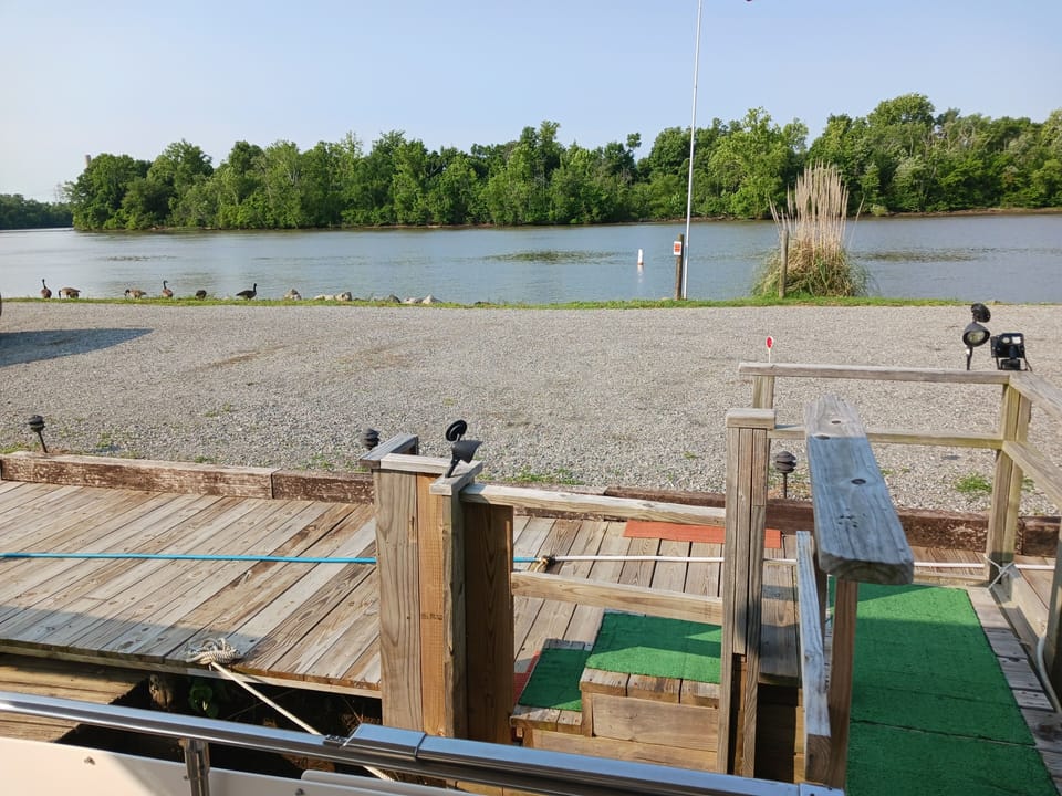 Our peninsula protects the Jewel from rocking & rolling and offers parking space