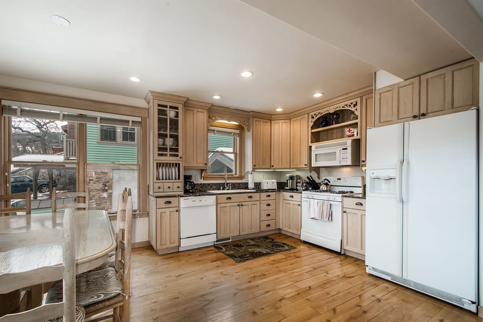 Current updated/brand new appliances not pictured