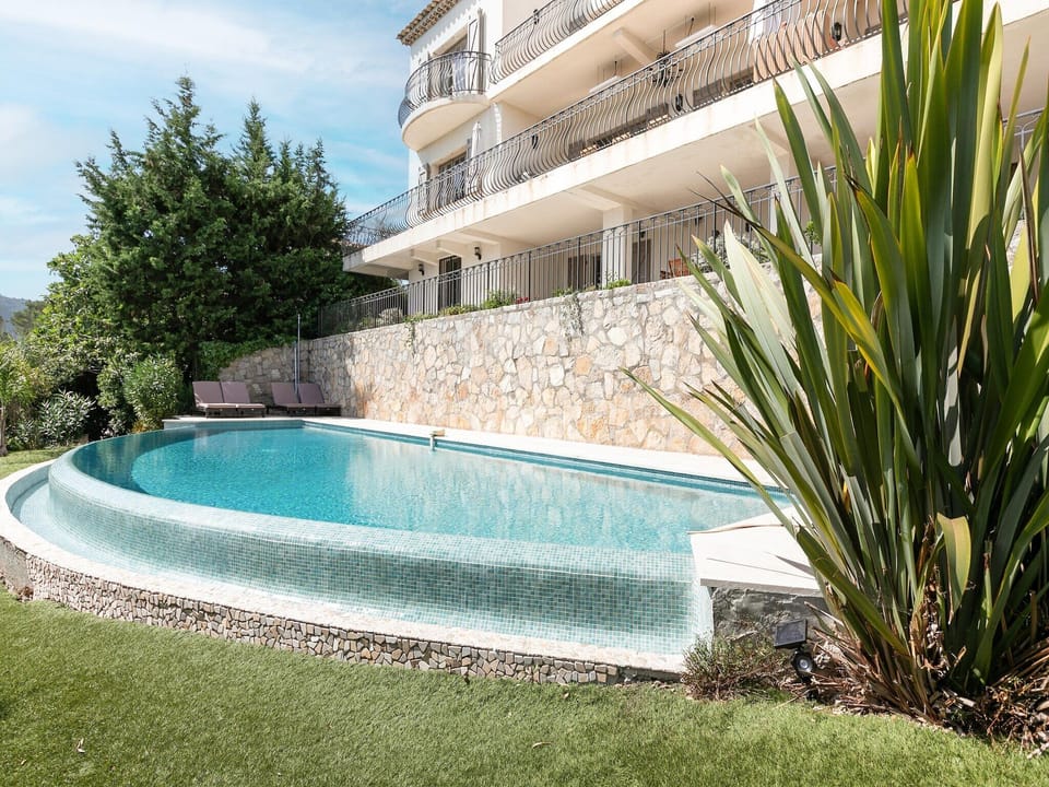 Holiday Home Swimming Pool