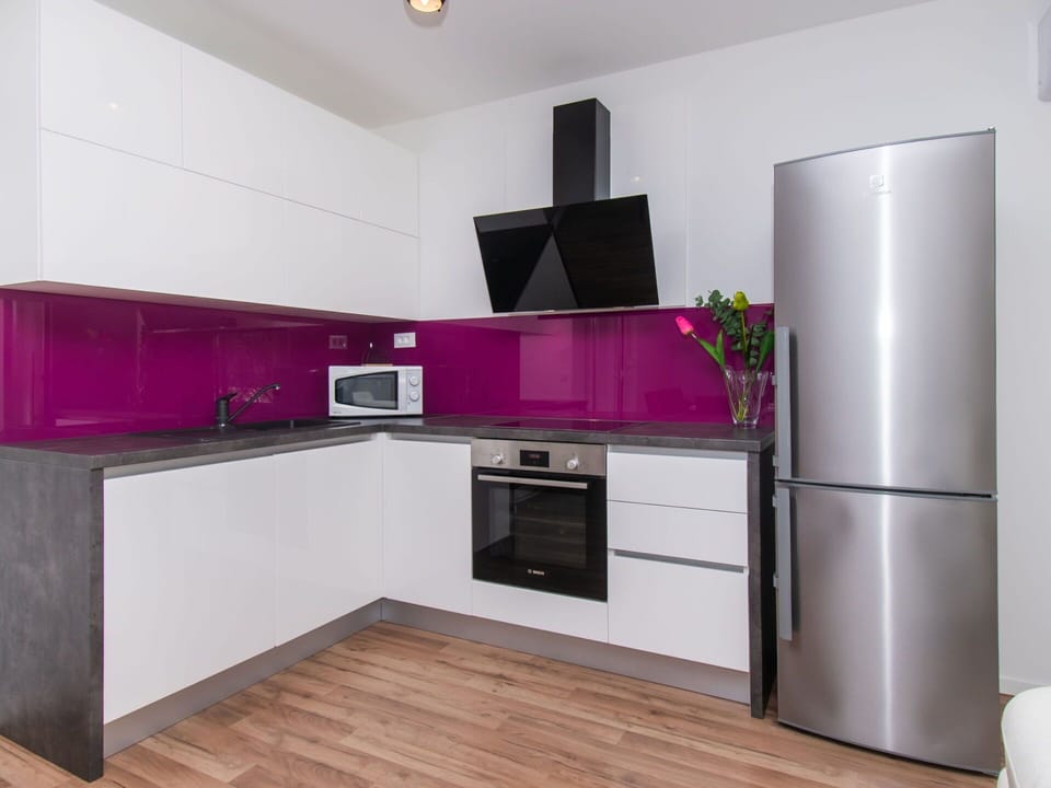 Countertop, Cabinetry, Building, Furniture, Kitchen Stove, Kitchen, Product, Drawer, Purple, Tap