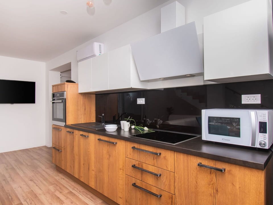 Sky, Snow, Cloud, Window, Building, House, Tree, Plant, Slope, Cottage