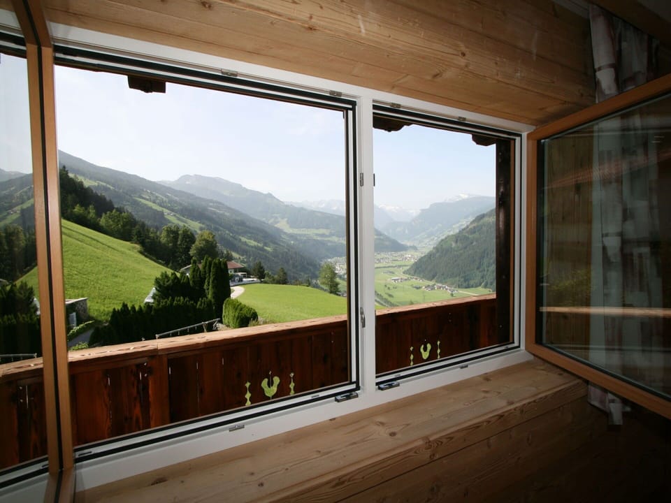 Daytime, Property, Sky, Building, Wood, Tree, Shade, Window, Mountain