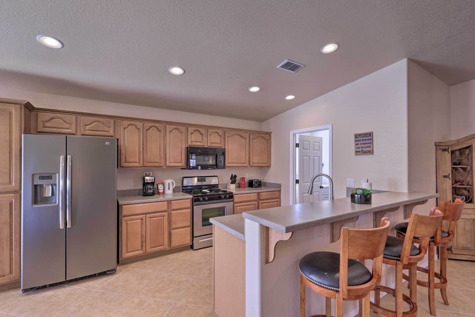 Kitchen | Cooking Basics | Drip Coffee Maker | Toaster | Knife Set