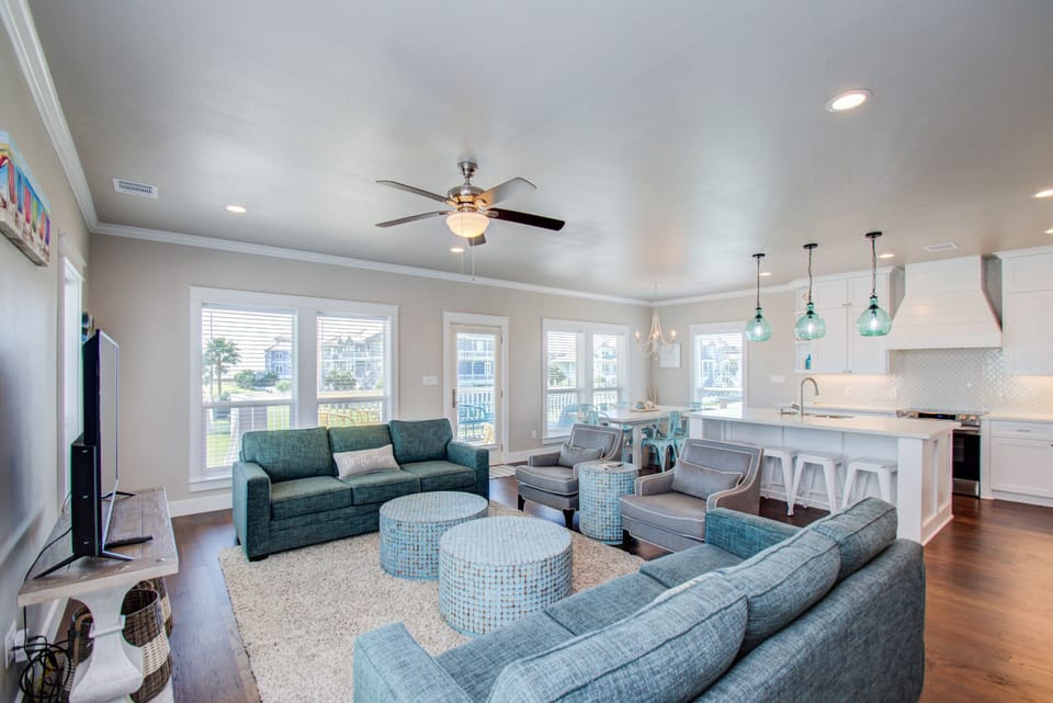 Open floor plan keeps everyone engaged