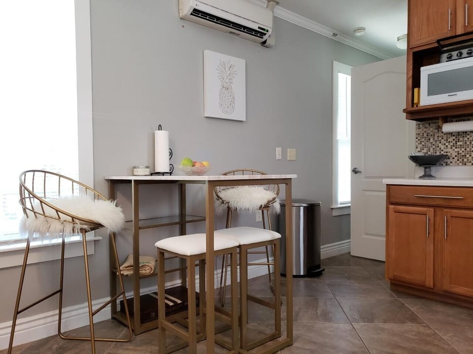 Bistro table 