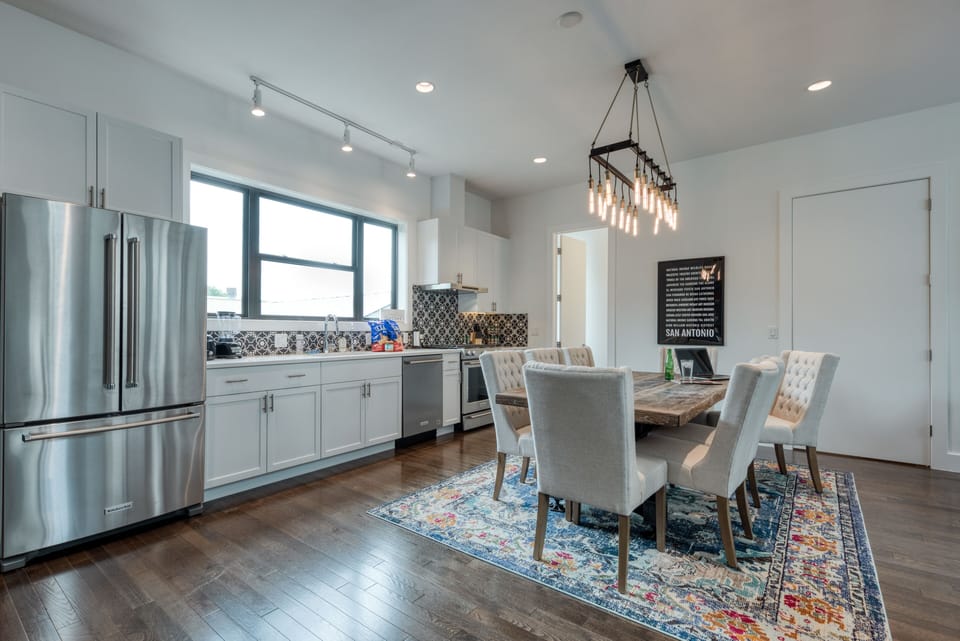2nd Floor Kitchen with Reverse Osmosis drinking water and stainless steel appliances