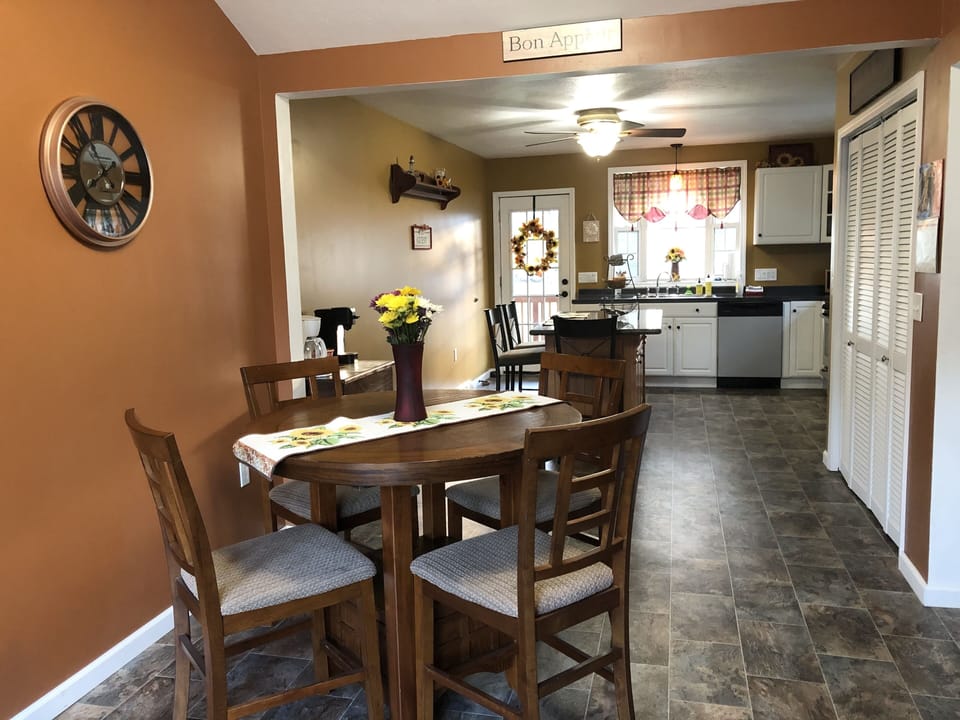 Open concept dining/kitchen with plenty of space for all