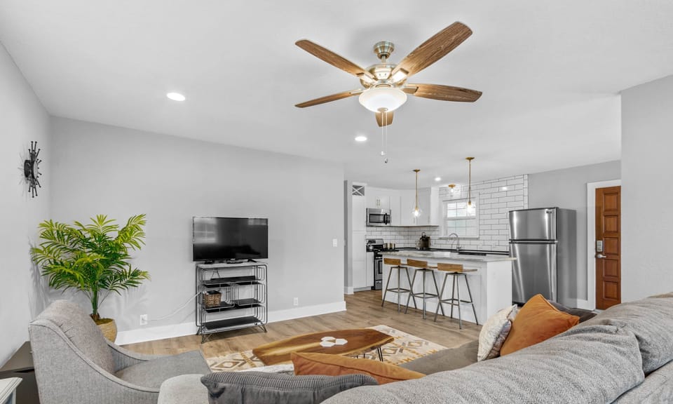 Roku TV for all your streaming apps, and digital television antenna.