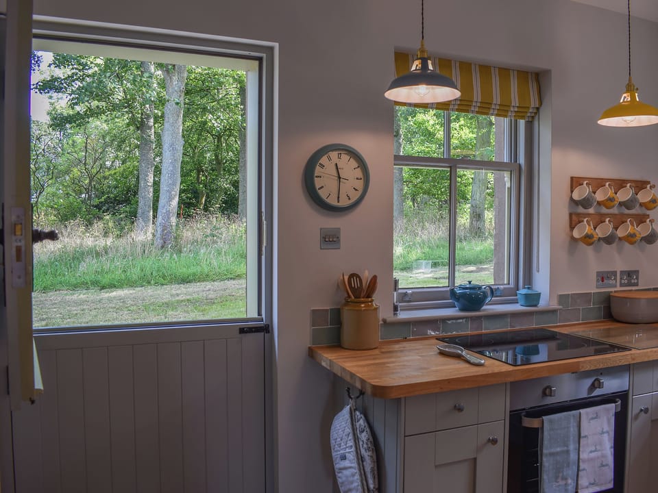 Kitchen/diner | The Lodge @ East Neuk Orchards - Self Catering @ East Neuk Orchards, Pittenweem, near Anstruther