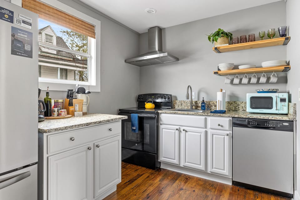 Southern Shangri-La C | Bohemian Haven in CHS