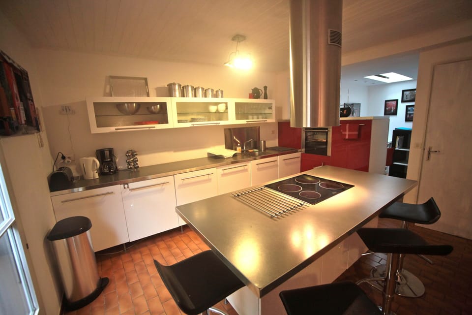 View 2 kitchen