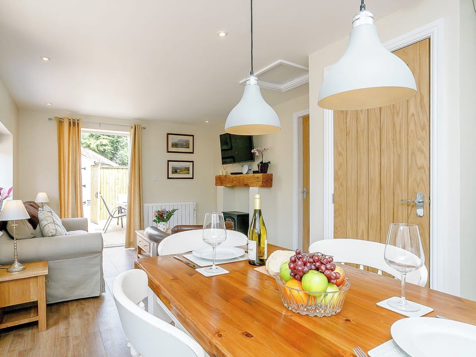 Dining area | Wits End Cottage, Roughton, near Woodhall Spa