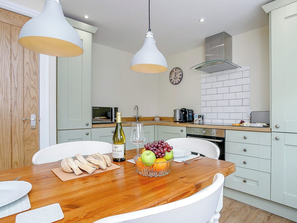Kitchen and dining area | Wits End Cottage, Roughton, near Woodhall Spa
