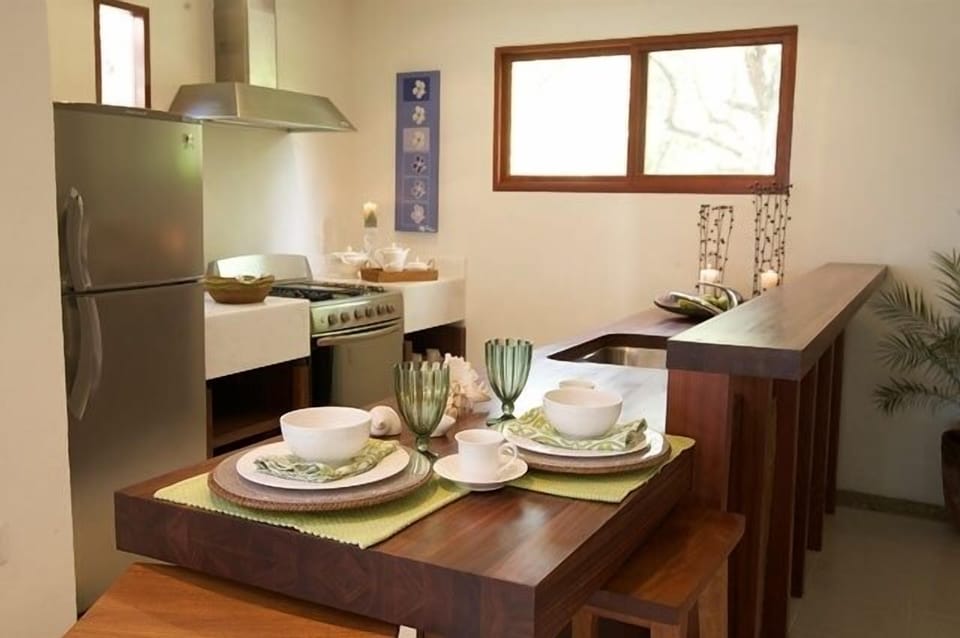 Modern Fully Equipped Kitchen