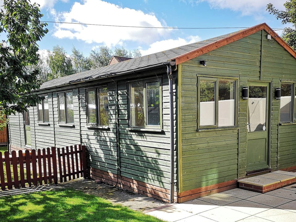 Wonderful garden area | Isleport Lodge, Highbridge