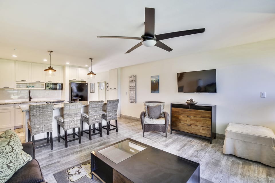 Ceiling Fan, Indoors, Living Room, Room, Furniture