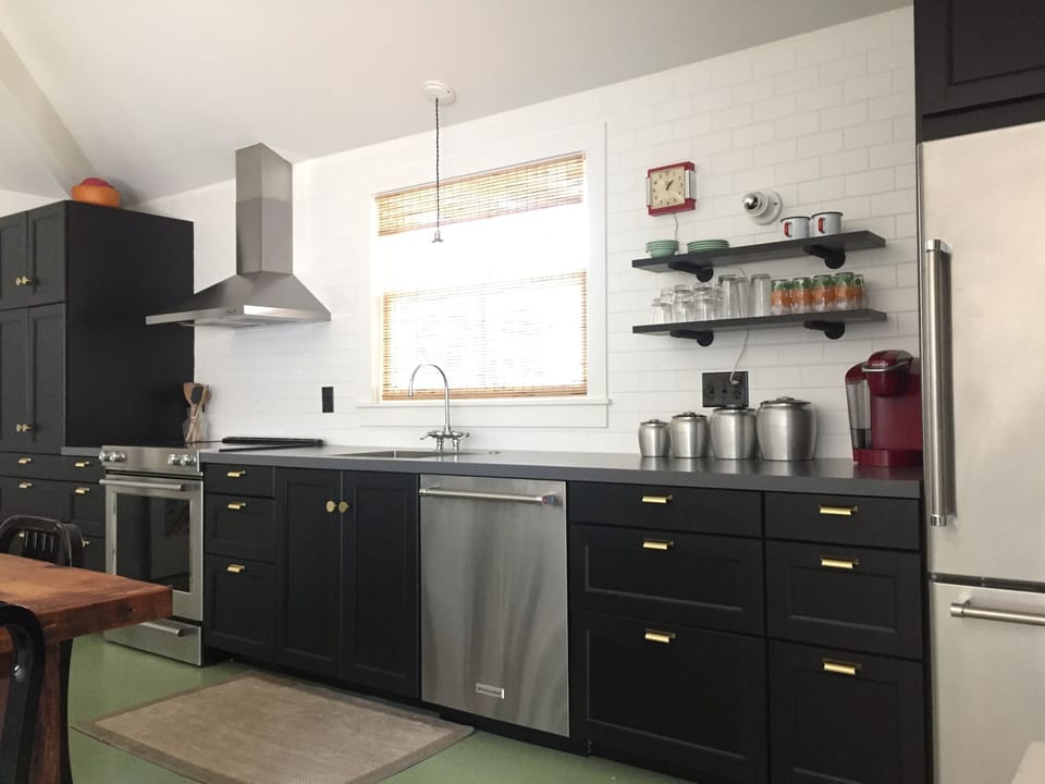 Full kitchen