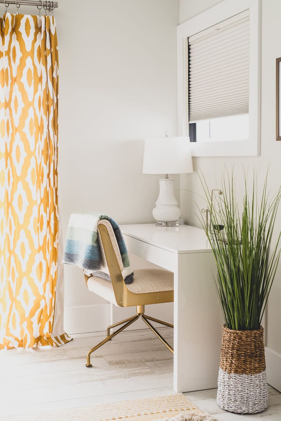 Master bedroom Desk area