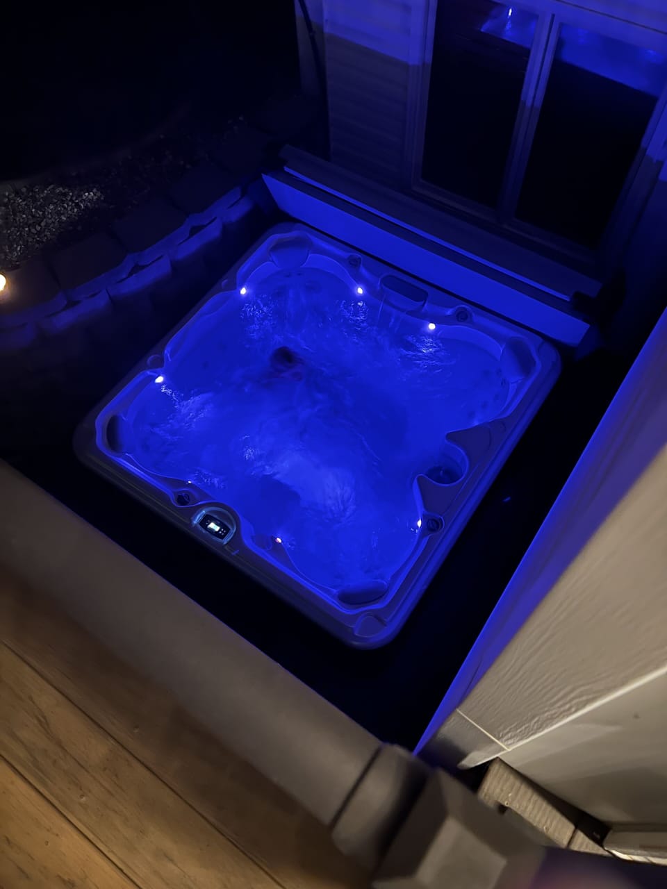 🌟ACTIVE FAMILIES DREAM🌟hot-tub, b-ball, sauna, fire-pit, trampoline + game room! House in Iowa
