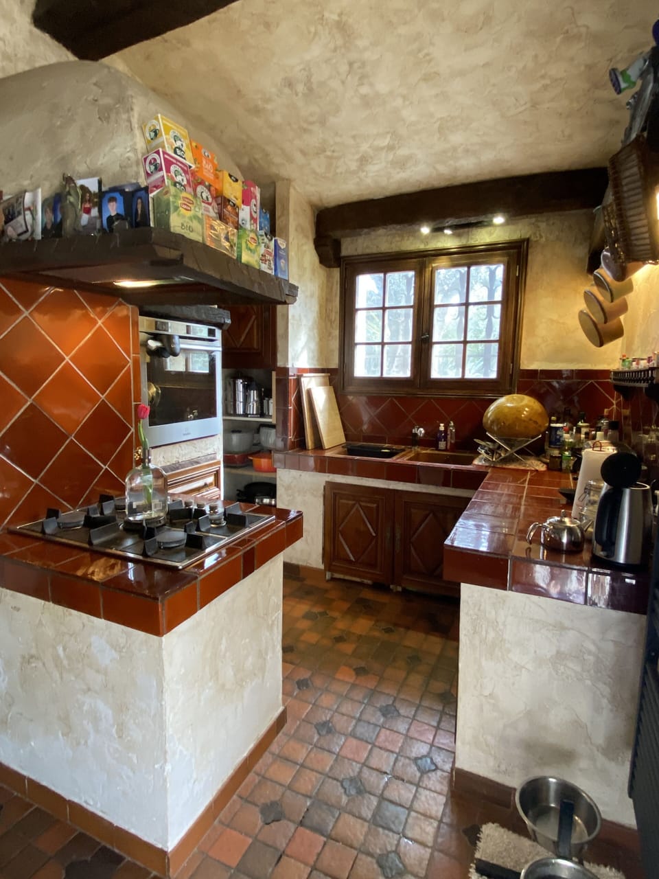 Kitchen - fully equipped with reverisble AC