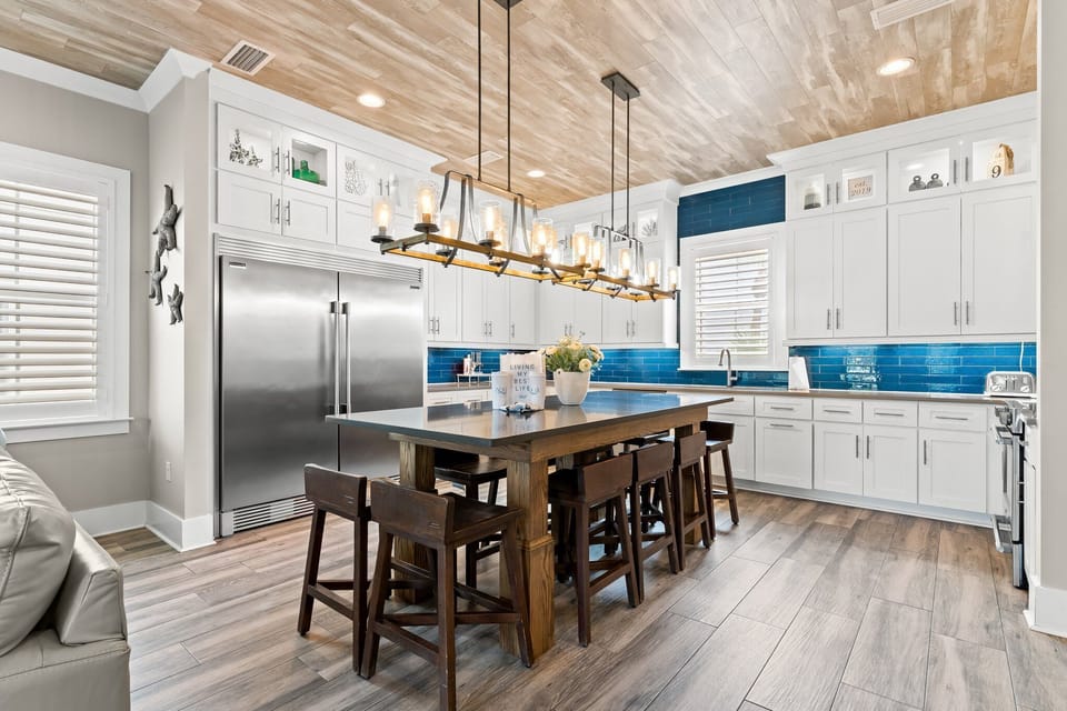 First Floor Gourmet Kitchen - Seating for 10