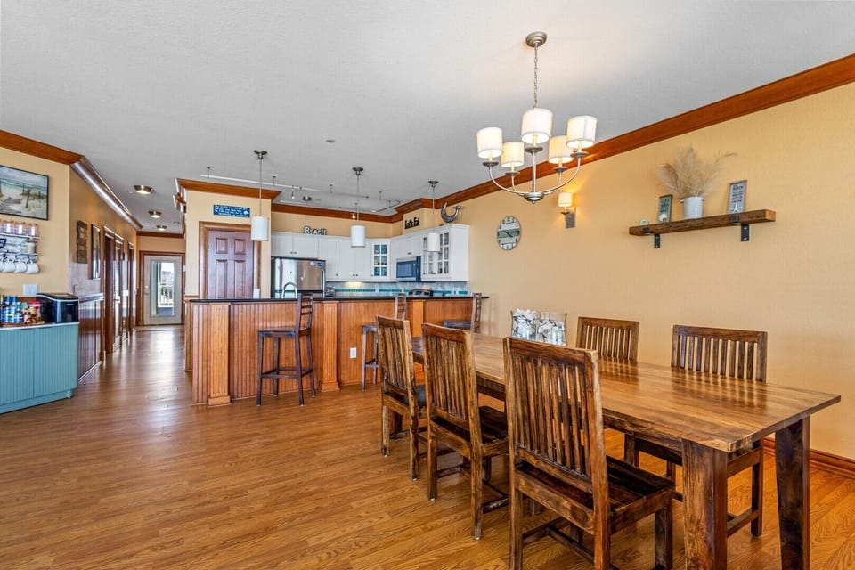 Dining Room, Kitchen
