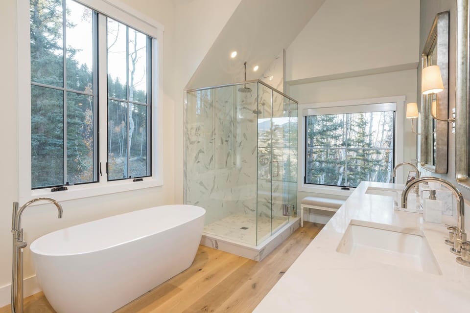 7.2-telluride-overlook-haus-primary-suite-bathroom2