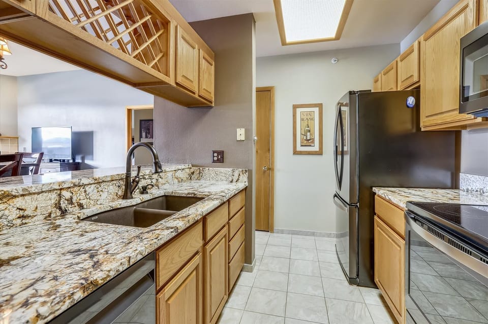 Kitchen - Lake Forest 204F - Frisco Vacation Rental