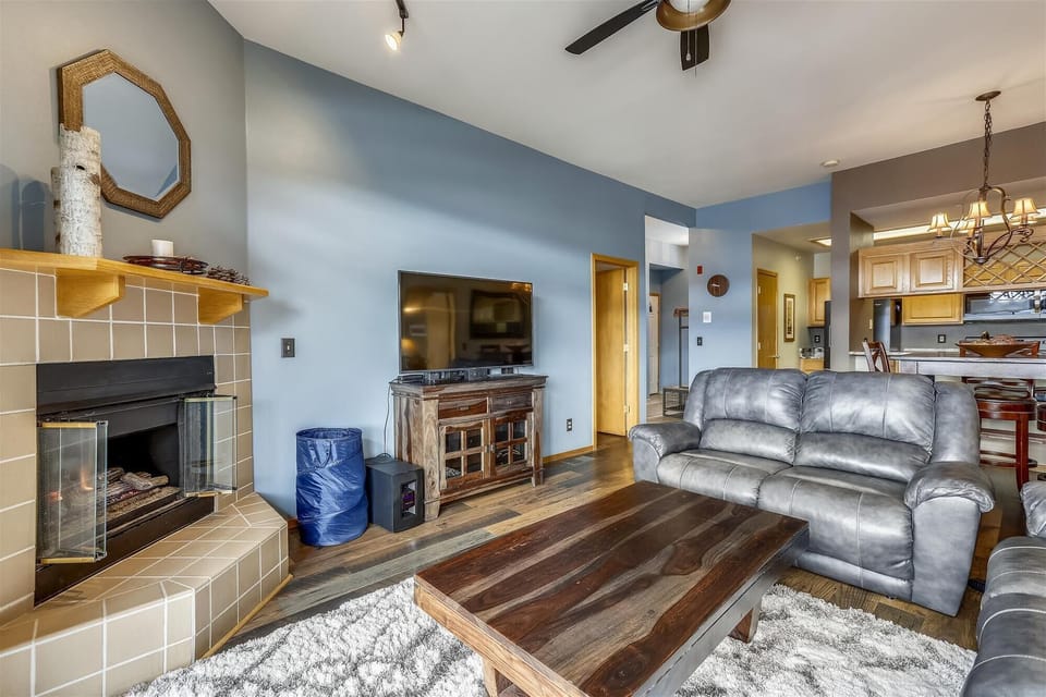Living Room - Lake Forest 204F - Frisco Vacation Rental