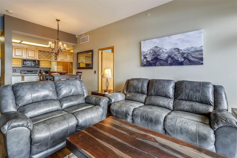 Living Room - Lake Forest 204F - Frisco Vacation Rental