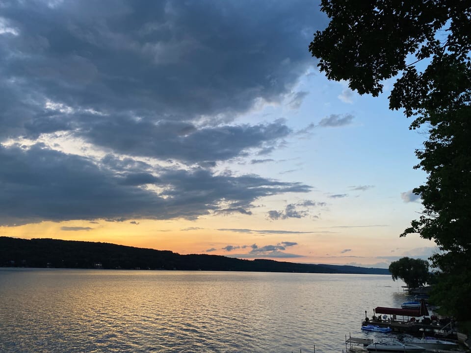 Beautiful long lake views 