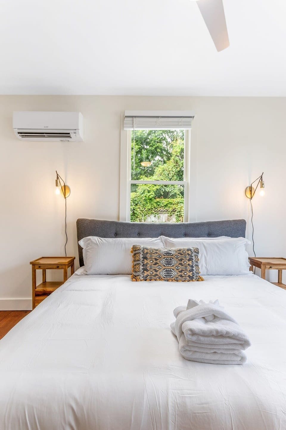 Fresh Linens & Towels Provided :) 