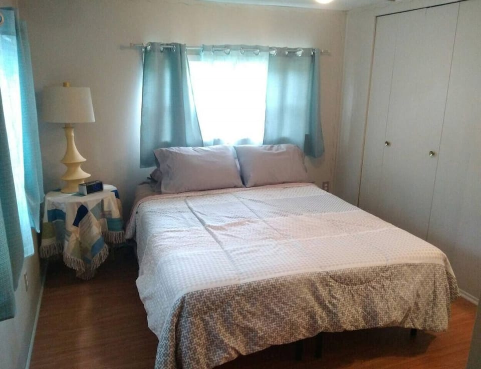 Queen bed