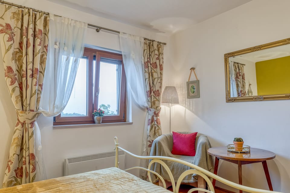 Second bedroom
