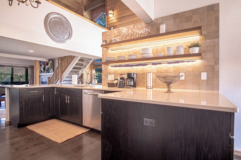 Beautifully Remodeled Kitchen