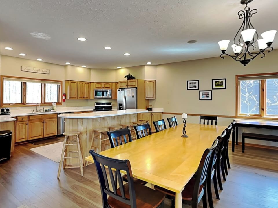 Dining & Kitchen